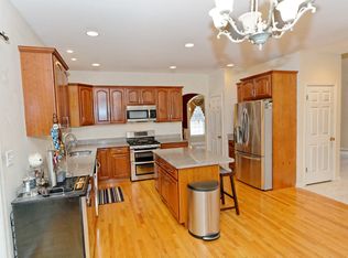 15 Brookhaven Ln, East Greenbush, NY 12061