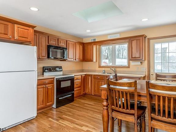5th image of 72 Wildwood Shores Dr