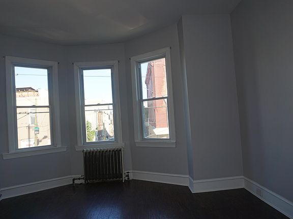 4th image of 1632 S 22nd St #2