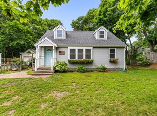 910 Head Of The Bay Rd, Plymouth, MA 02360