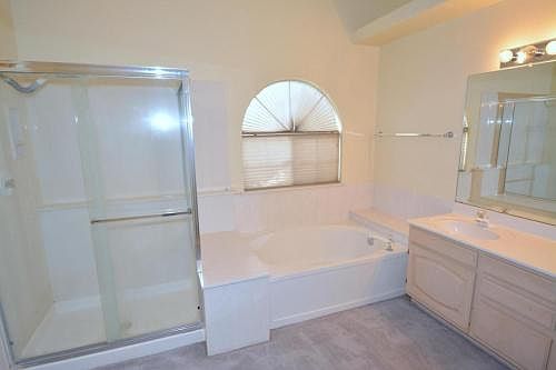 4th image of 8011 Camino Paisano NW