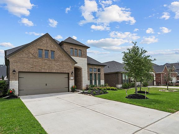 4th image of 2115 Blossomcrown Dr
