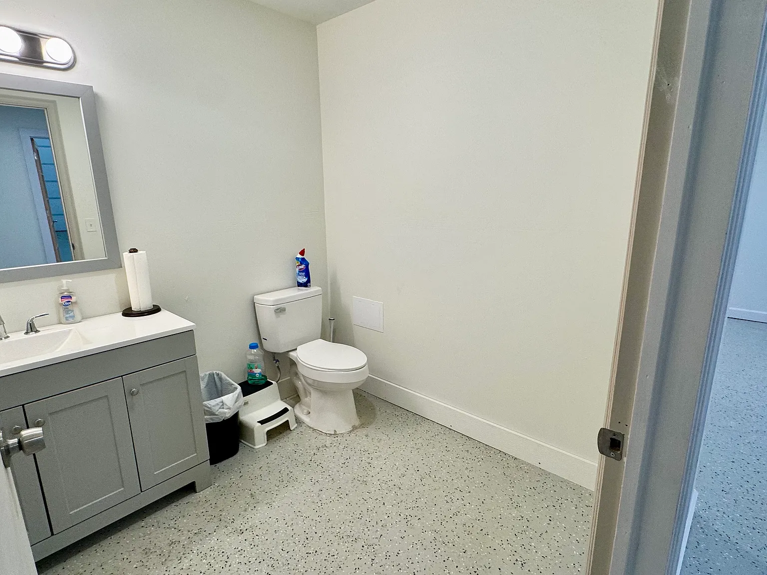 Studio, 1300 sqft, $1,500 — Photo 4