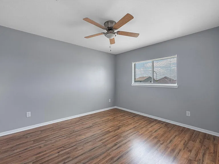 6131 Settlers Lake Cir W — Photo 12