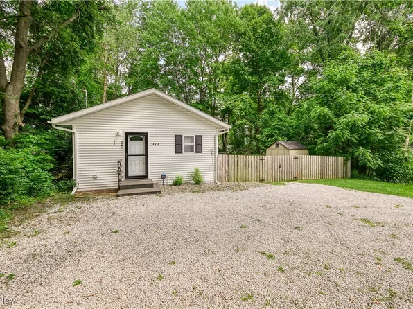 6418 Cherry Ln, Kent, OH 44240