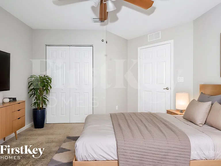 511 SW Nadell Ave — Photo 14