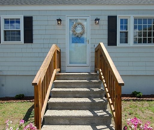 3rd image of 12 Edgewood Rd