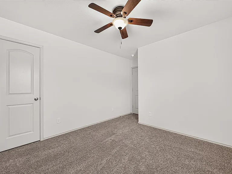 23718 Water Hickory Dr — Photo 36