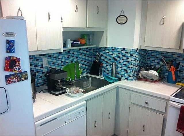 2nd image of 100 Bayview Dr APT 614
