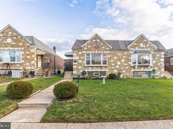 7709 Bradford St, Philadelphia, PA 19152