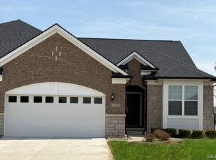 42791 Arbor Dr, Clinton Township, MI 48038