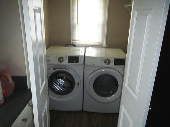 4th image of 1110 Morgan Ave SE