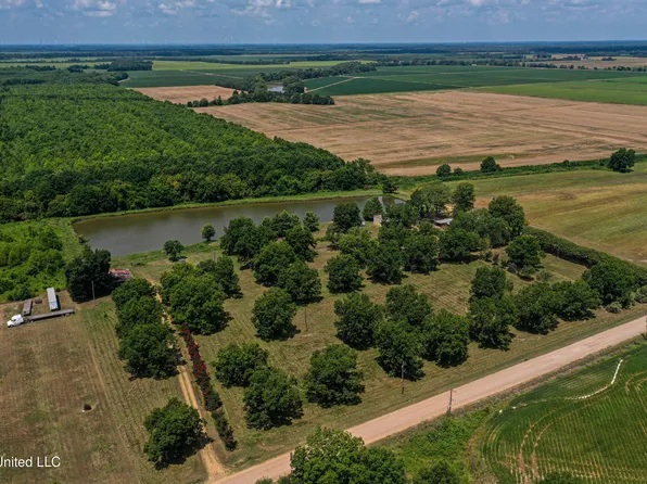 101 Tyler Ln, Crenshaw, MS 38621