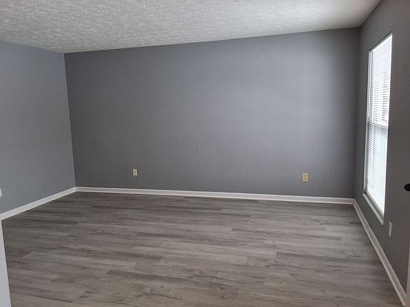 3rd image of 266 Elmwood Dr #11