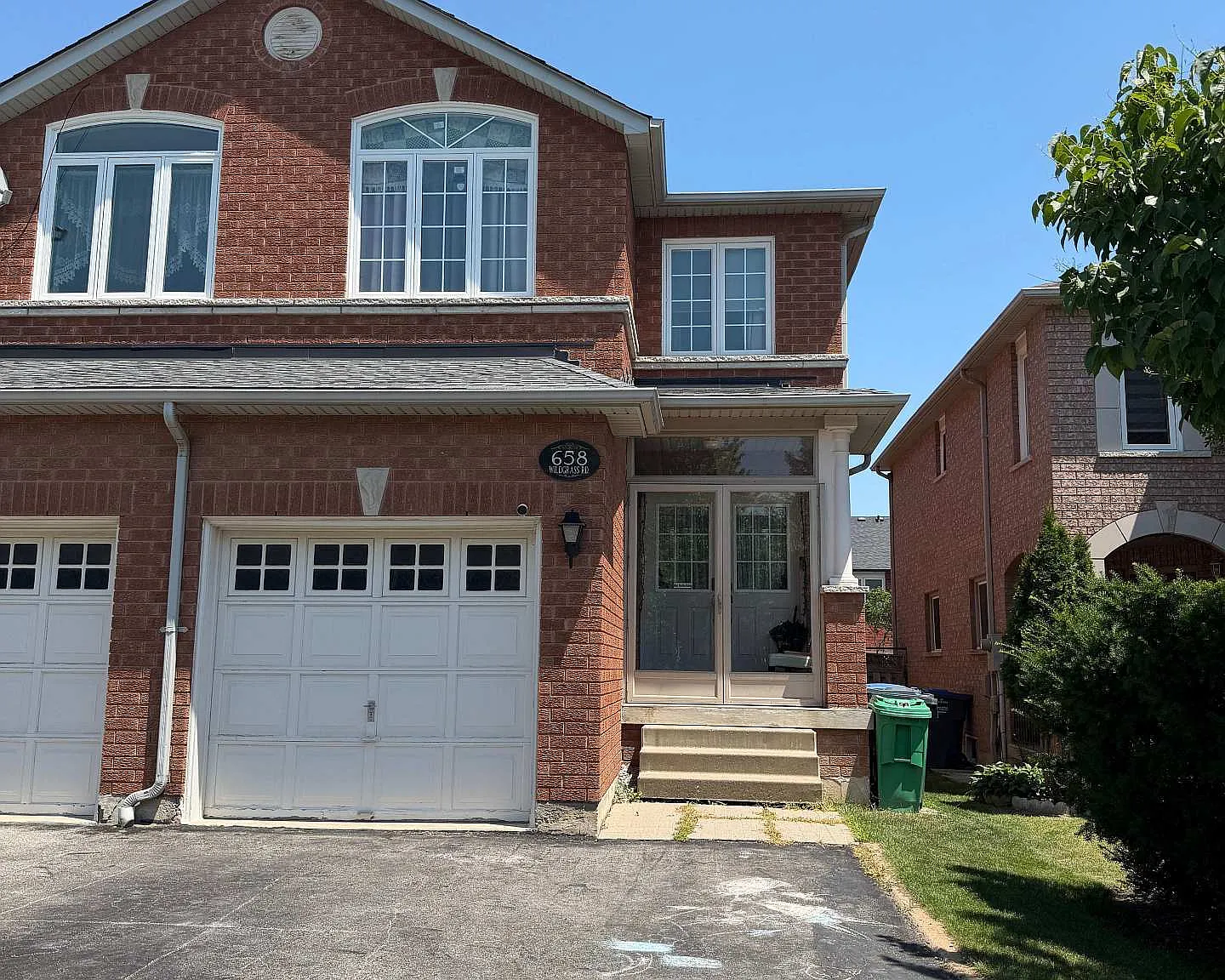 4 bed, $3,300 — Photo 1