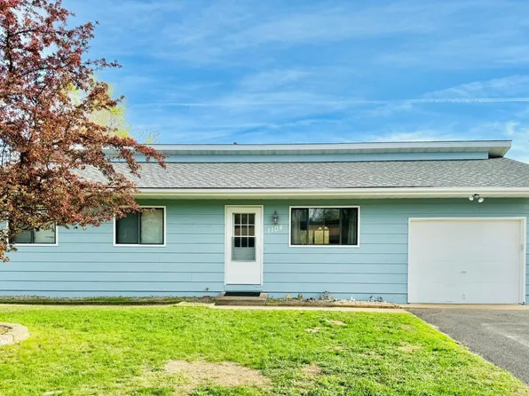 1104 Callaway St E, Saint Joseph, MN 56374