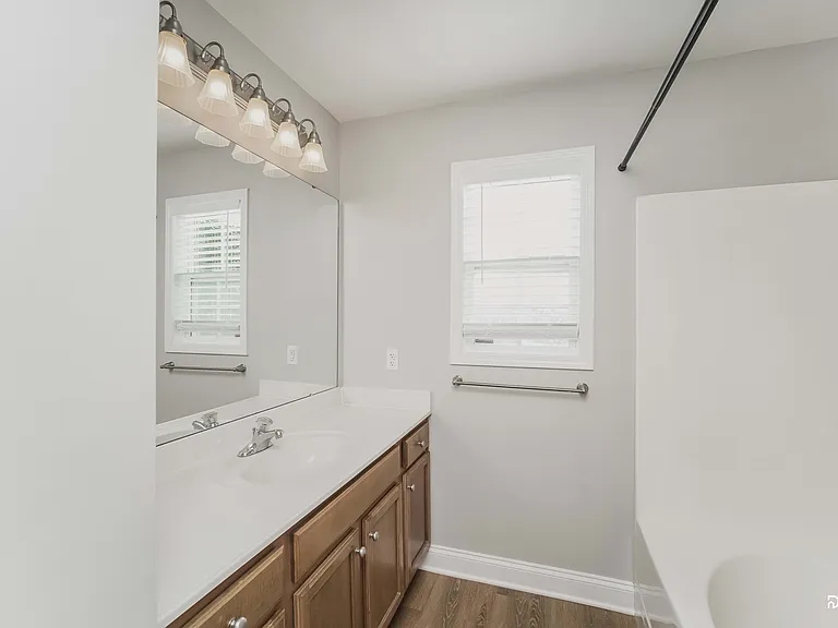 1105 Landen Chase Dr — Photo 8