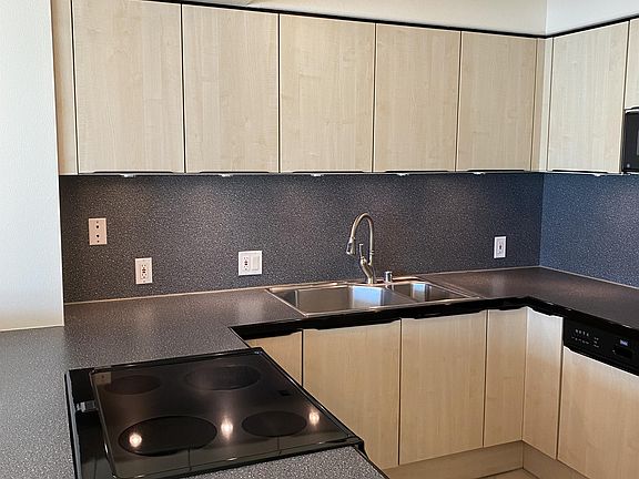 5th image of 801 S King St #3108-1