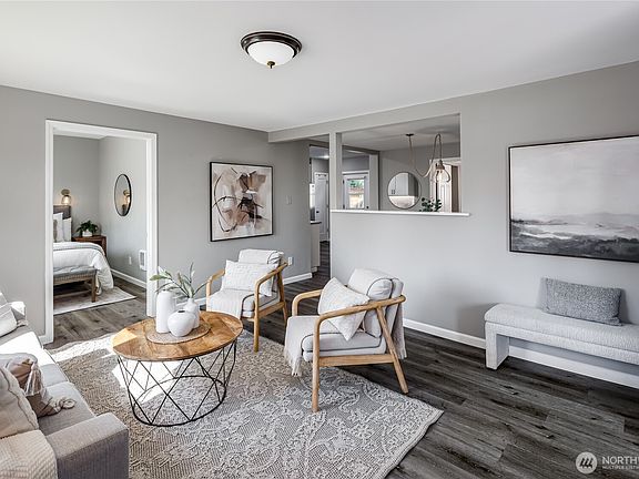 4th image of 407 N Gifford Avenue