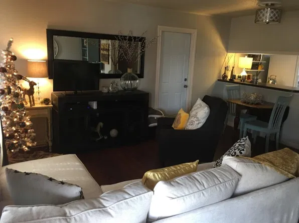 405 W Hurd St, Edmond, OK 73003