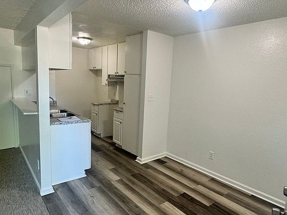 2nd image of 1905 Quincy St #7