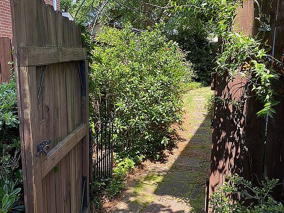 Front gate to backyard