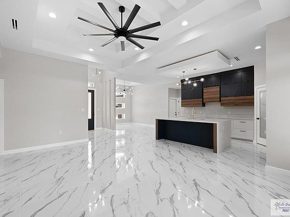 3rd image of 9025 New Orleans Ct