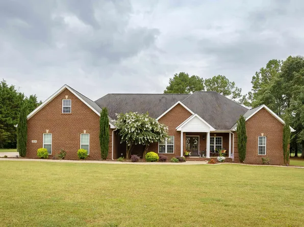 204 Ponderosa Way, Muscle Shoals, AL 35661