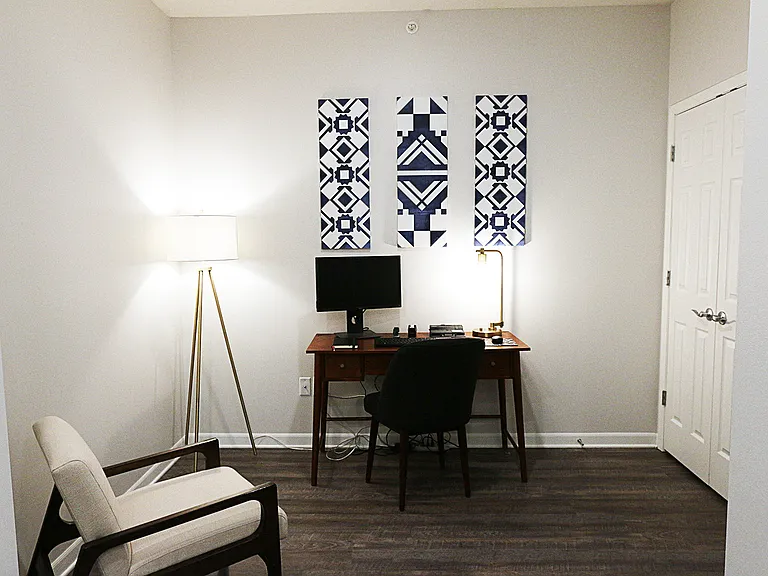 Nichol Flats — Photo 8