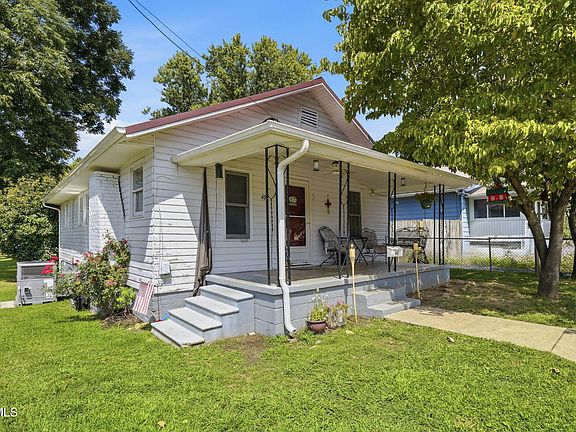 3rd image of 407 Walnut St