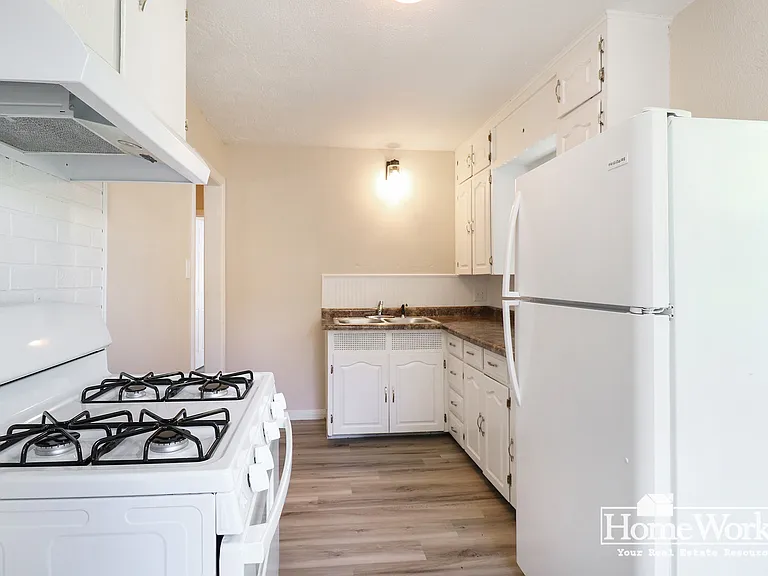 2823 Calhoun St — Photo 7