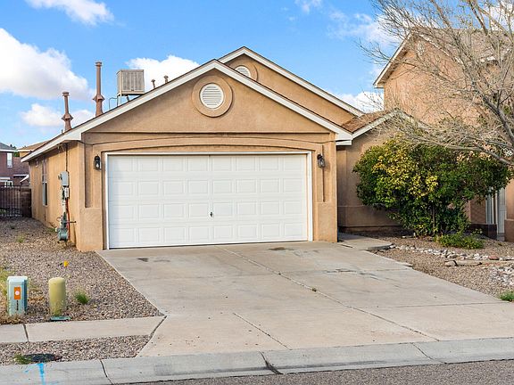 3rd image of 1336 Penasco Rd NE
