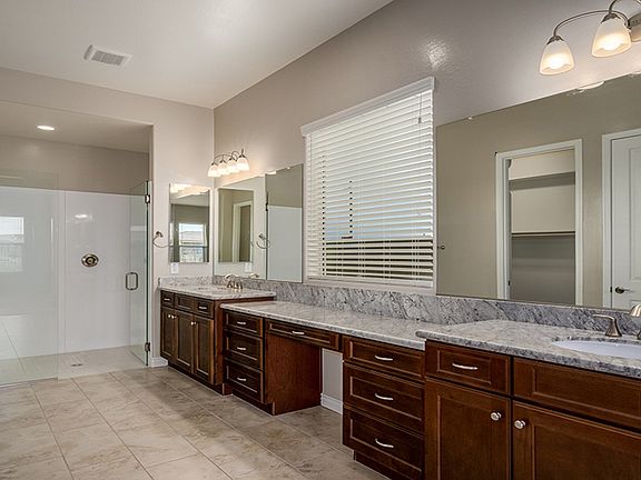 3rd image of 3049 E Crest Ln