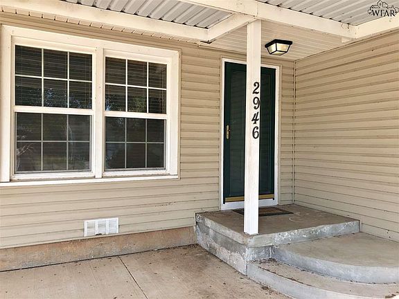 2nd image of 2946 Featherston Ave
