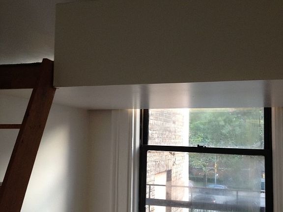 2nd image of 333 W 29th St #A2