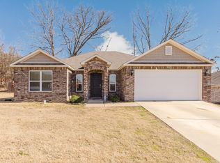 2290 Getty Dr, Conway, AR 72032