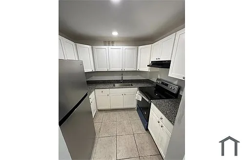 207 NW 32nd Ct Photo 1
