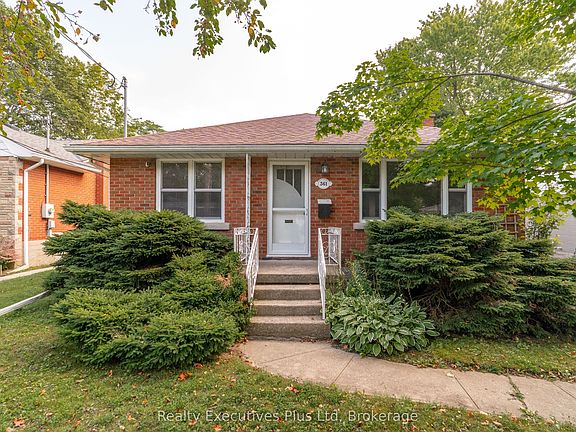 3rd image of 361 Metcalfe St