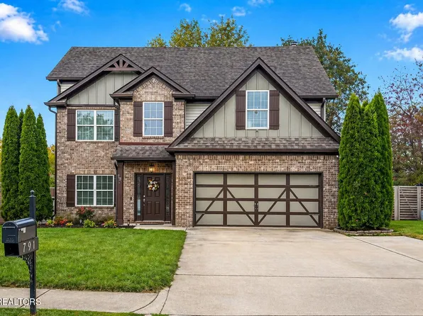 791 W Glenview Dr, Lenoir City, TN 37771