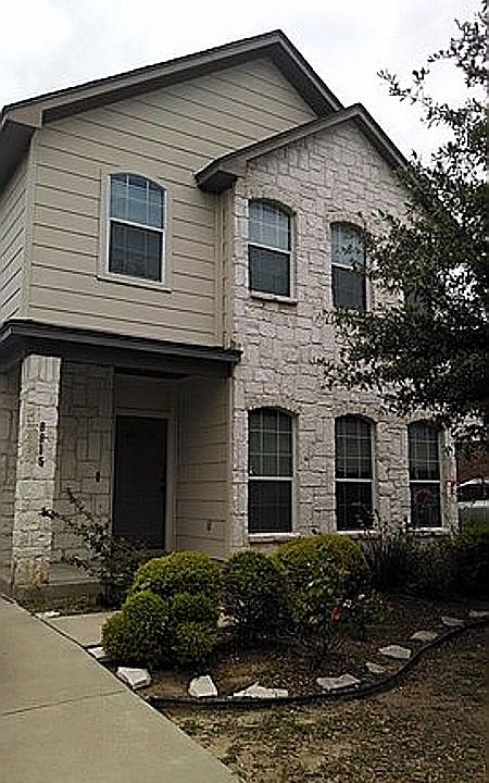 1st image of 8815 Hilltop Crossing Dr
