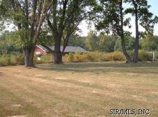 8075 Wolf Rd, Alton, IL 62002