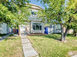 77 W Martinbrook Rd NE, Calgary, AB T3J3E1