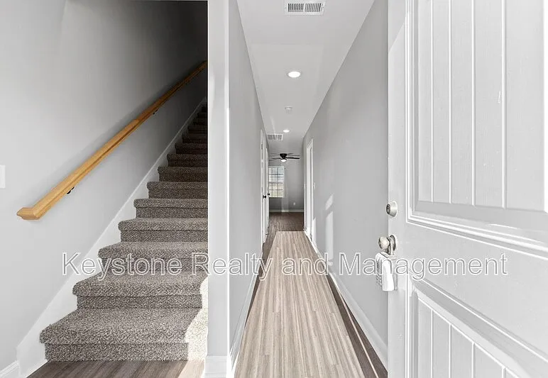 Heritage Pointe Drive — Photo 2