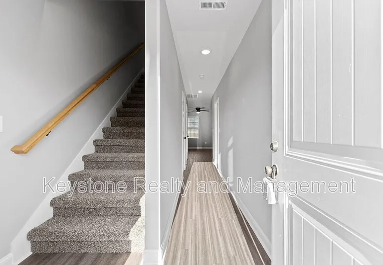 Heritage Pointe Drive — Photo 2