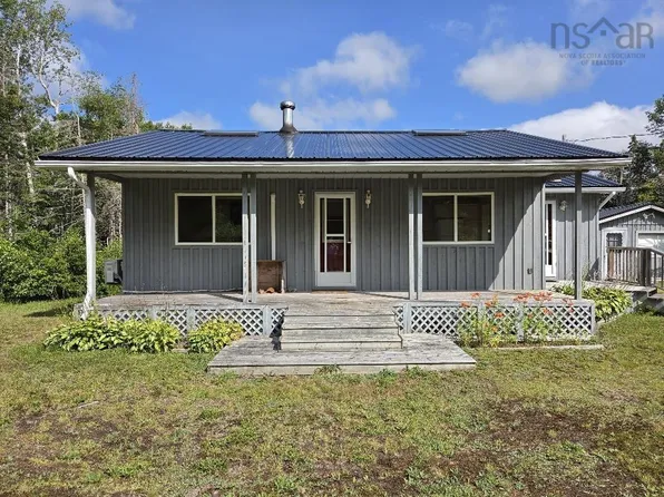 9 Highway 256, East Earltown, NS B0K 1V0