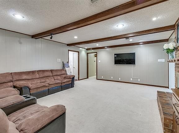 5th image of 2409 Nantucket Dr