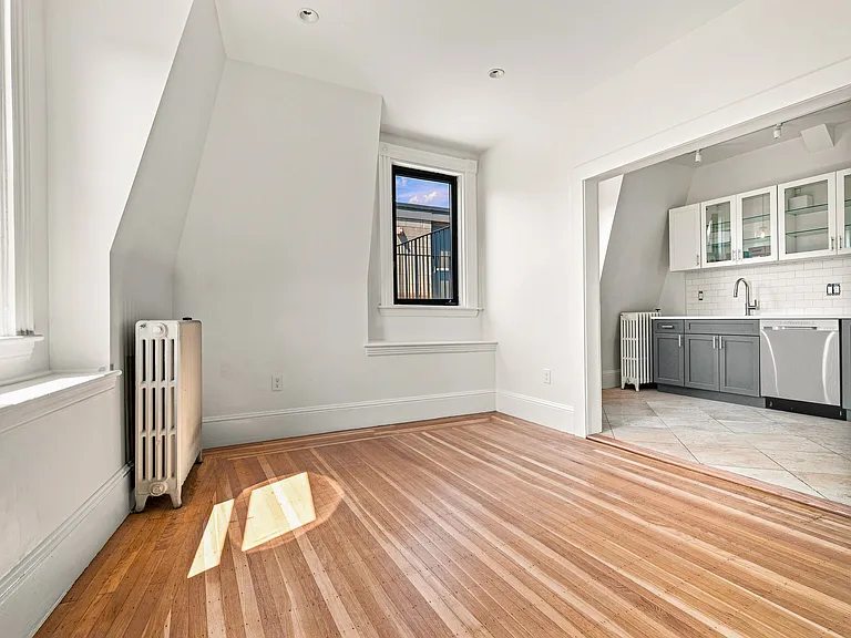 19 School St #3 — Photo 3