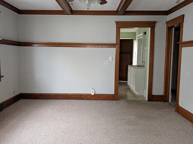 3411 Washington Ave — Photo 3