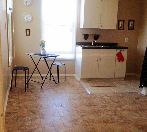 4th image of 1931 Market St APT 204