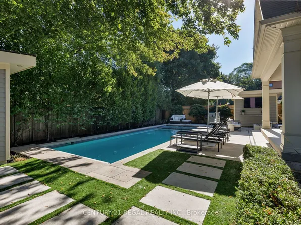 2442 Meadowood Cres, Oakville, ON L6L 1V6